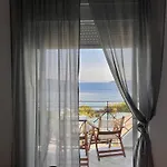 Lenio İskados